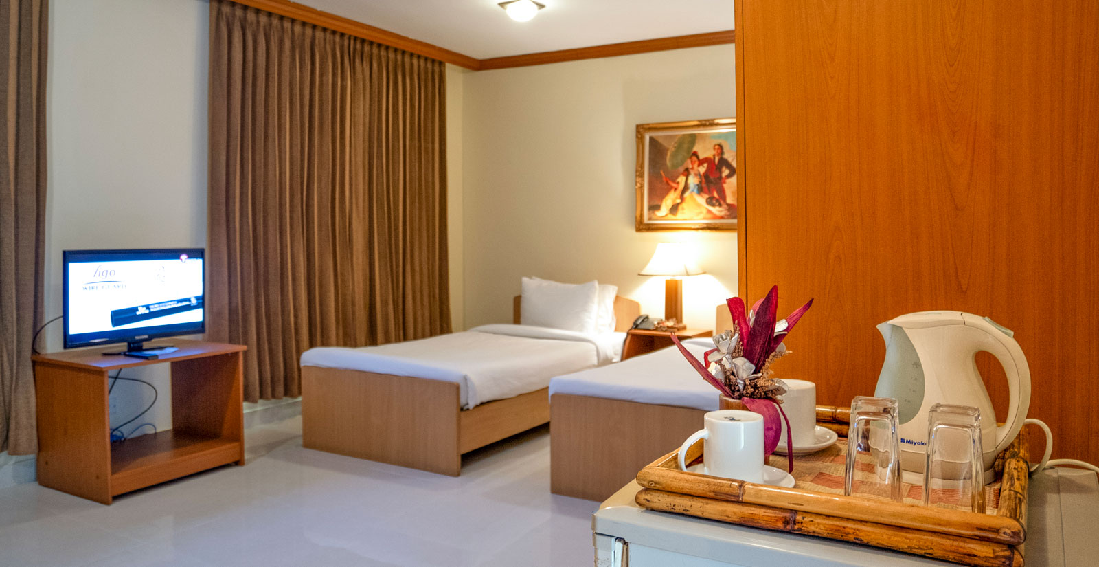 Twin Deluxe Room