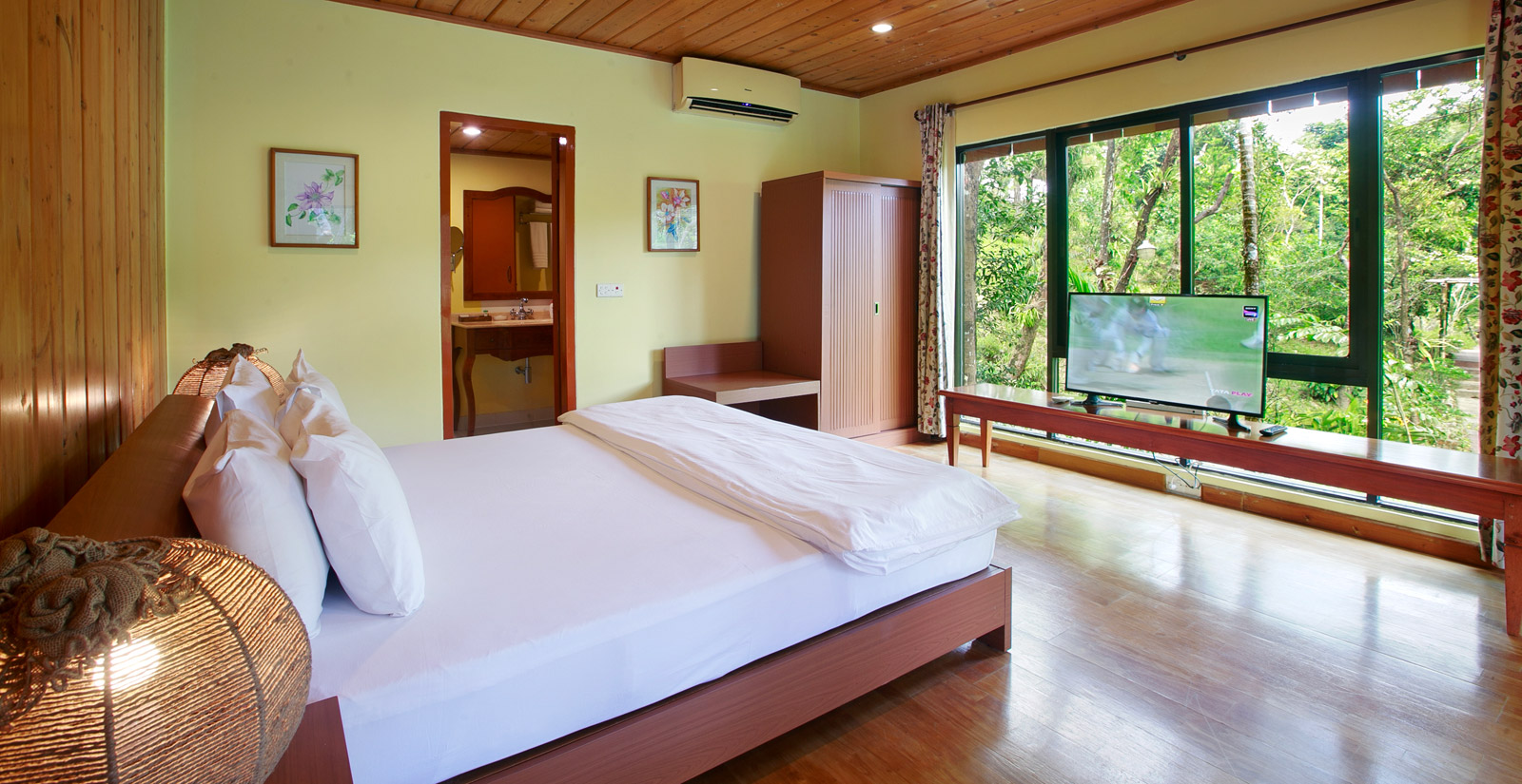 Treetop Suites