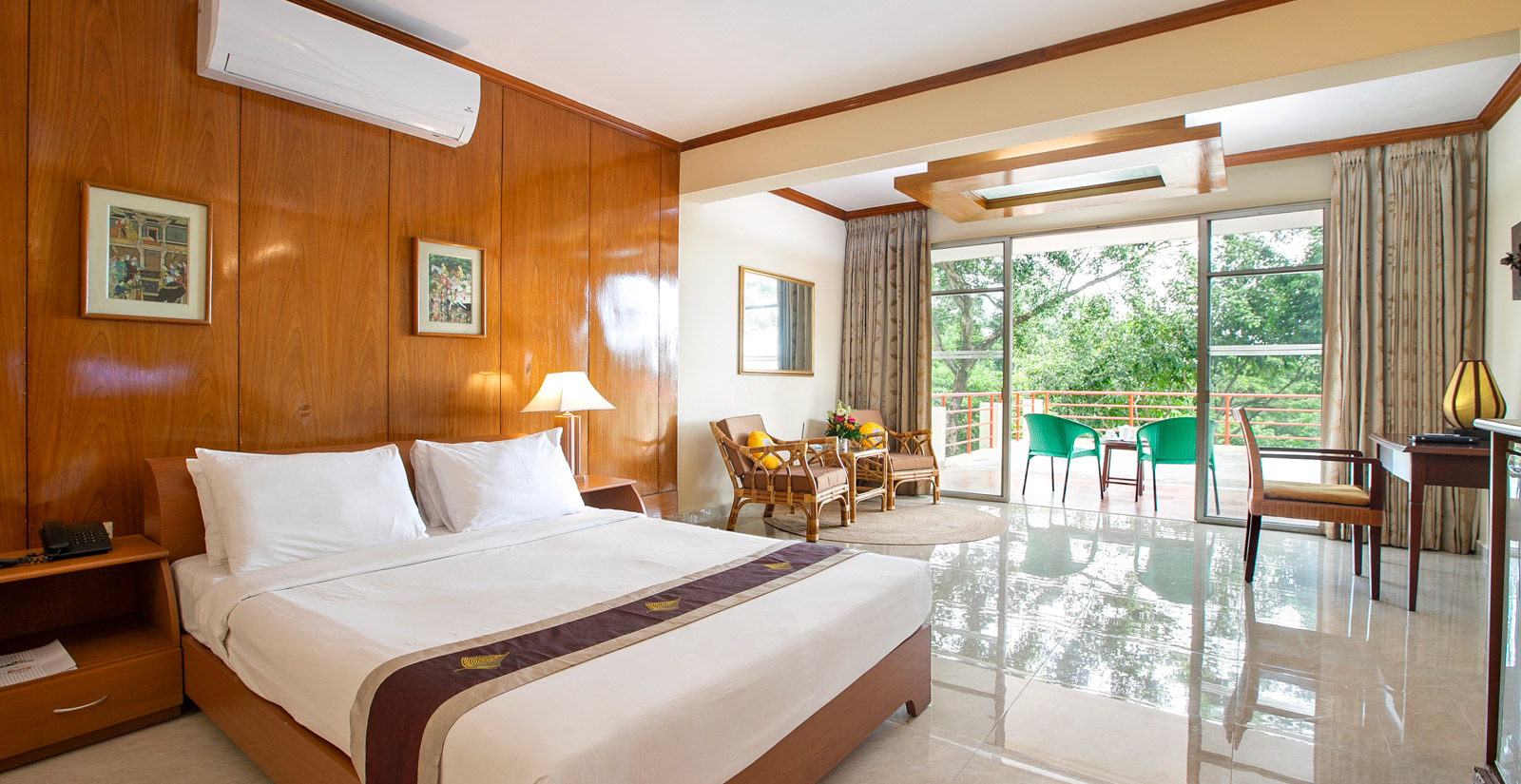 Executive Room