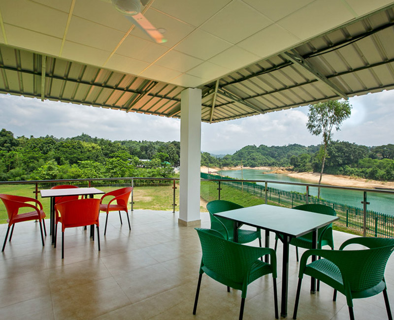 Riverside Café
